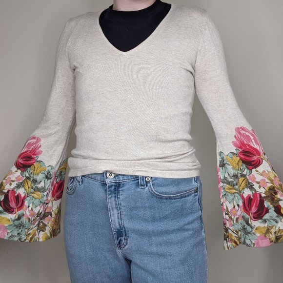 Floral Bell Sleeve 70s Style Boho Top - Picture 1 of 6